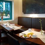 Amedia Express Prague, Trademark Collection By Wyndham Hotel Prag
