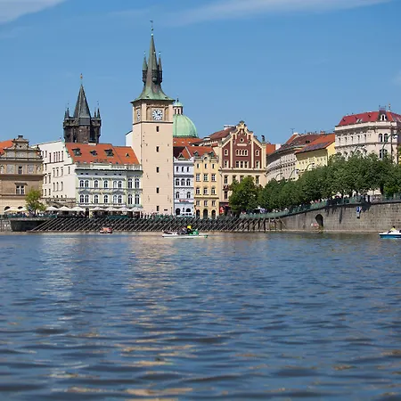 Amedia Express Prague, Trademark Collection By Wyndham Szálloda Prága
