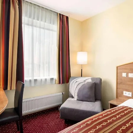 Amedia Express Prague, Trademark Collection By Wyndham Szálloda 3*