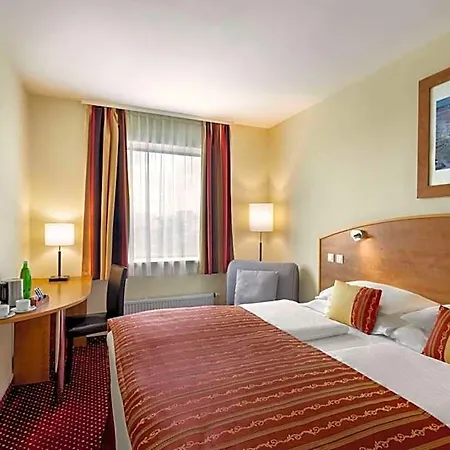 Amedia Express Prague, Trademark Collection By Wyndham Hotel 3*
