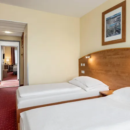 Amedia Express Prague, Trademark Collection By Wyndham 3* Praga