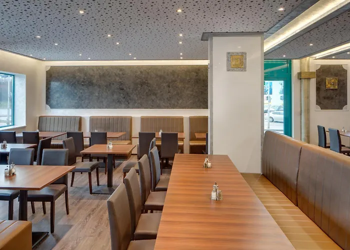 Otel Amedia Express Prague, Trademark Collection By Wyndham